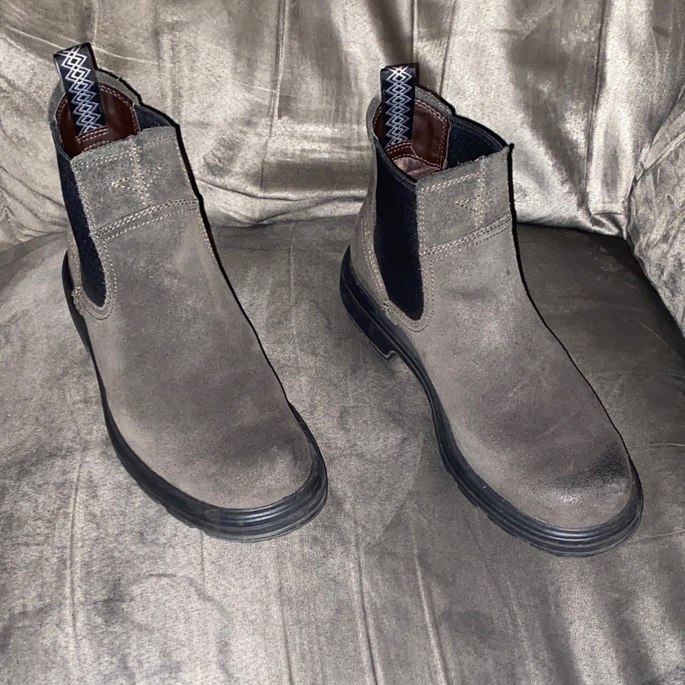 UGG Men's Gray suede slip on Chukka Boots